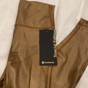 Lululemon Gold Wunder Under HR Leggings 28”